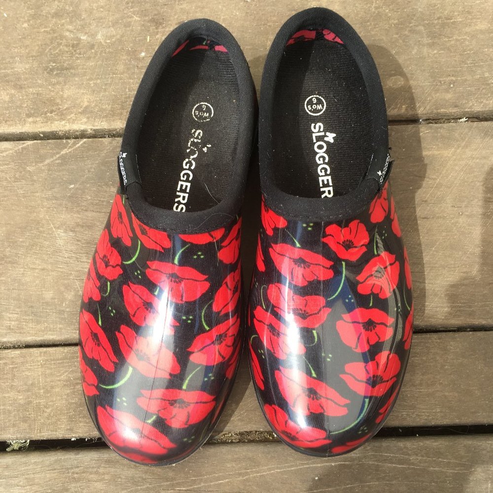 Sloggers Garden Clogs: Poppy Pattern